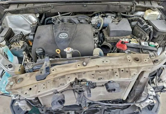 2018 TOYOTA HIGHLANDER LE  