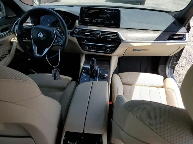 2022 BMW 530 XI  