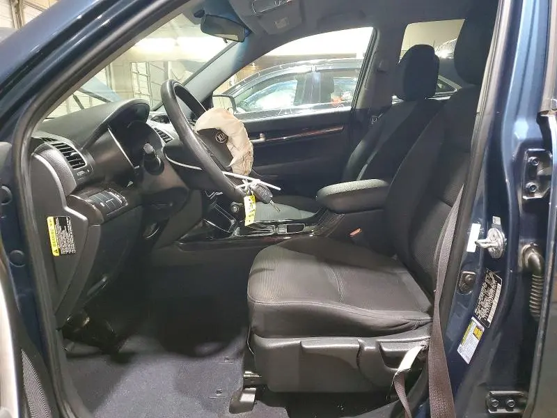 2014 KIA SORENTO LX  