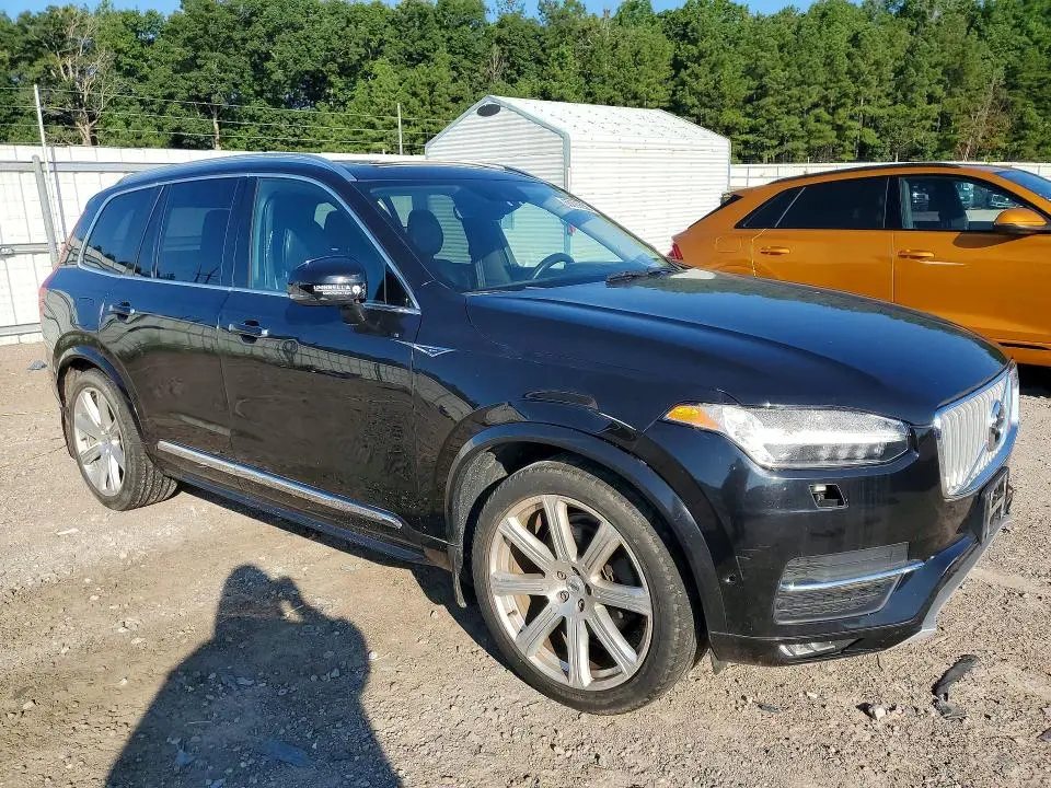 2016 VOLVO XC90 T6  