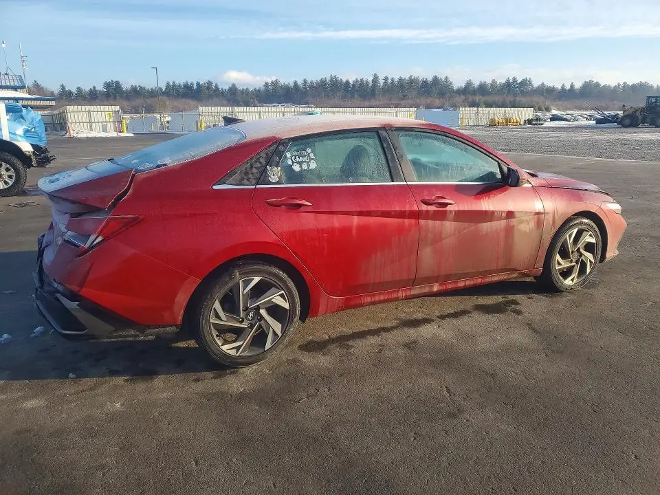 2025 HYUNDAI ELANTRA SEL  