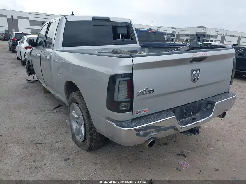 2017 RAM 1500 BIG HORN  4X2 6'4 BOX