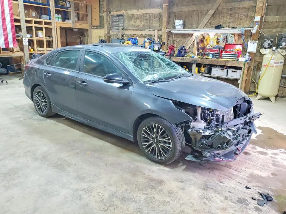 2023 KIA FORTE GT LINE  