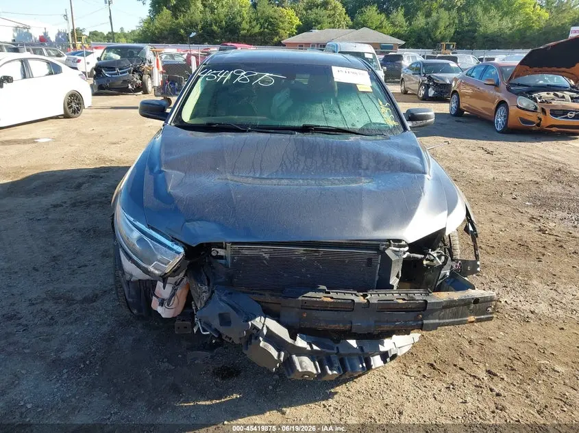 2018 FORD TAURUS SE
