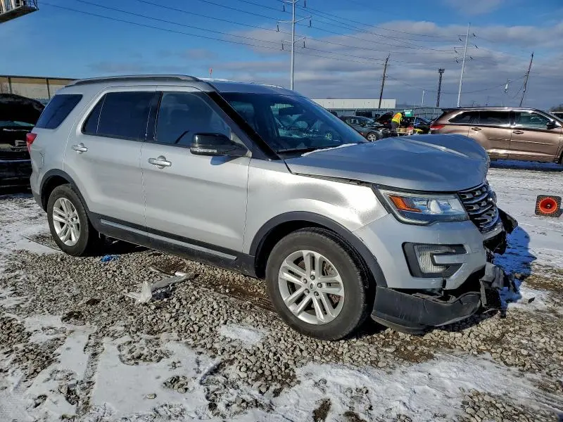 2017 FORD EXPLORER XLT  