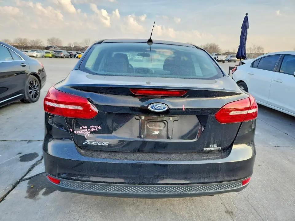 2016 FORD FOCUS SE  