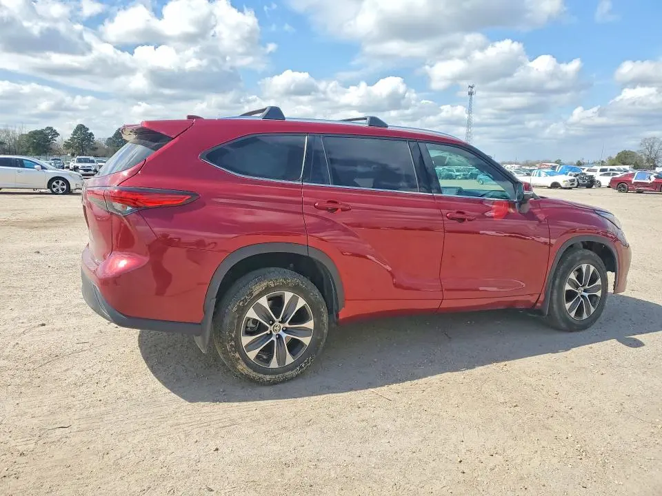 2020 TOYOTA HIGHLANDER XLE  