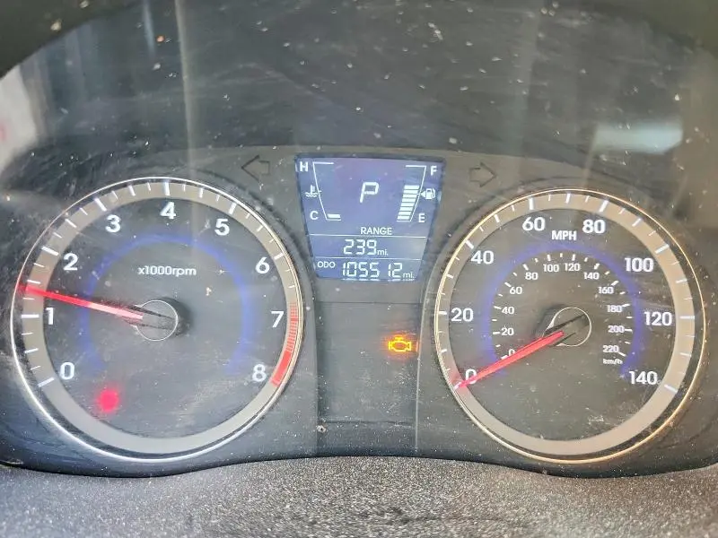2013 HYUNDAI ACCENT GS  