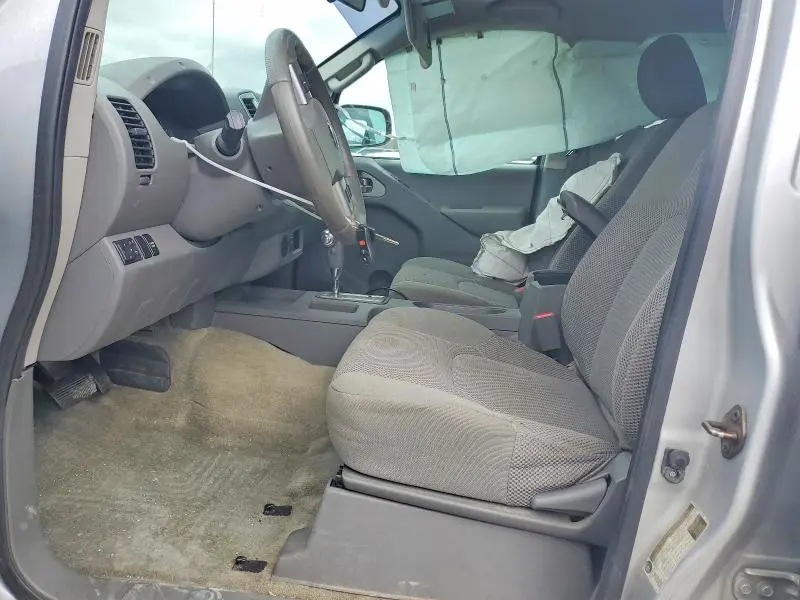2016 NISSAN FRONTIER SV  