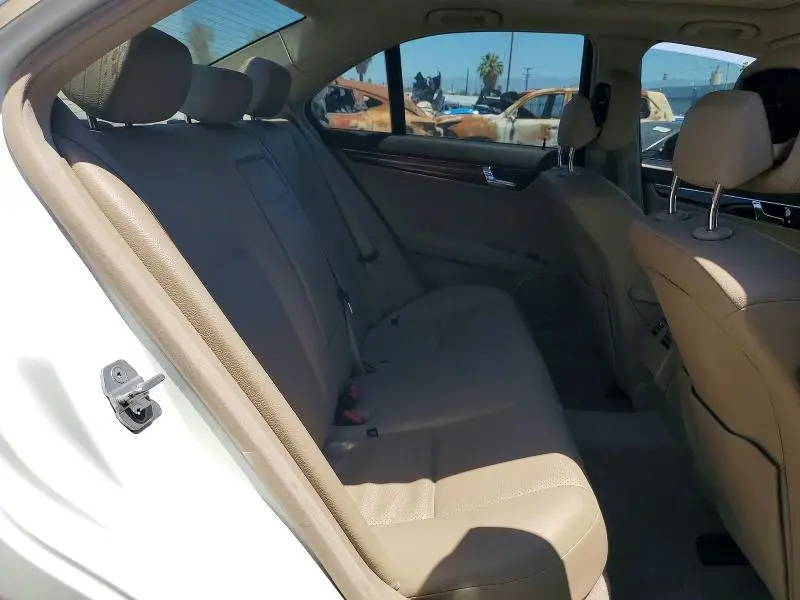 2011 MERCEDES-BENZ C 300  