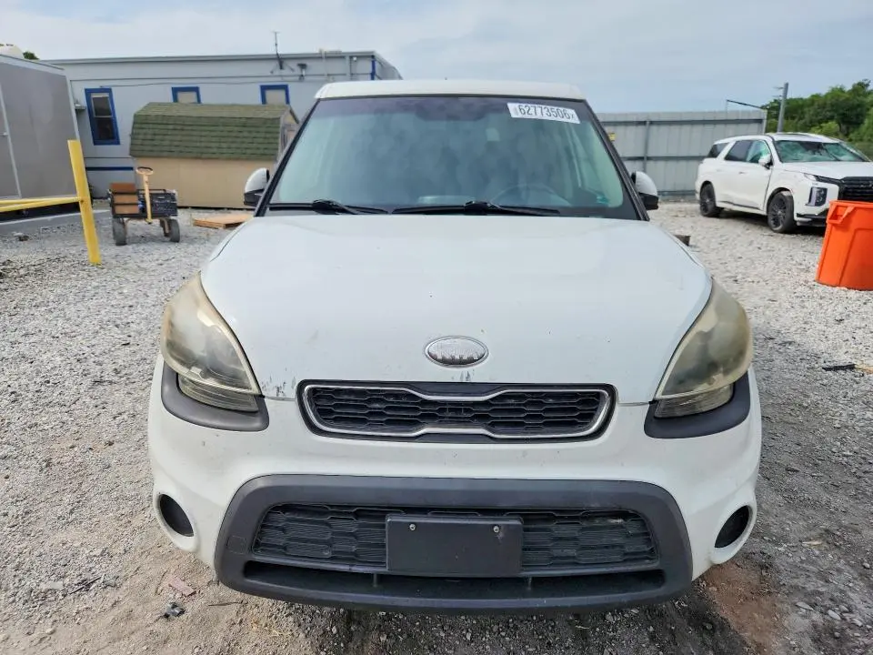 2013 KIA SOUL +  