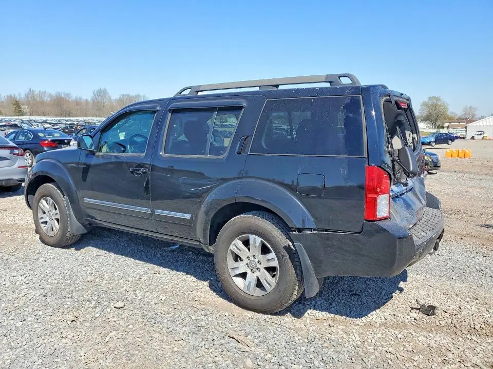 2012 NISSAN PATHFINDER S  