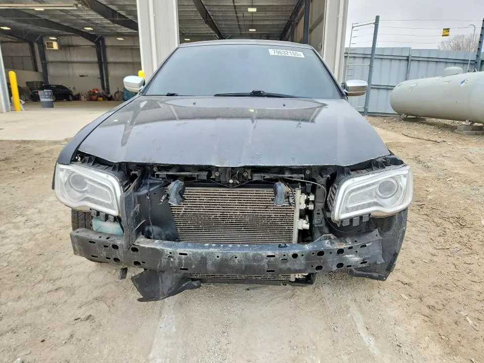 2017 CHRYSLER 300C   