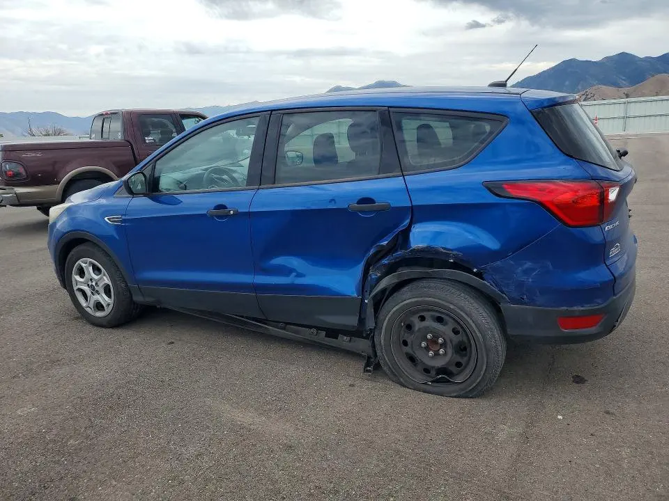 2019 FORD ESCAPE S  