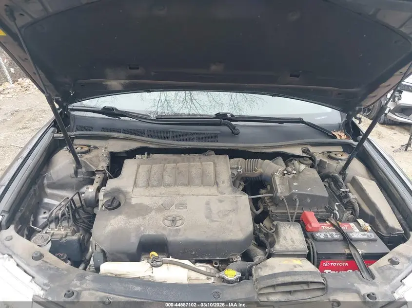 2013 TOYOTA CAMRY XLE V6