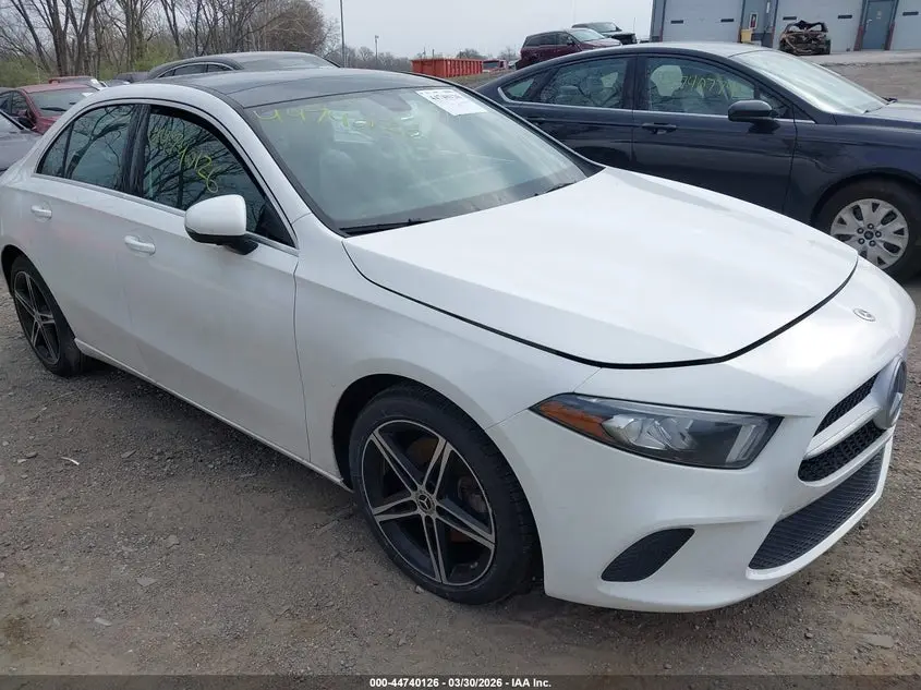 2021 MERCEDES-BENZ A 220 4MATIC