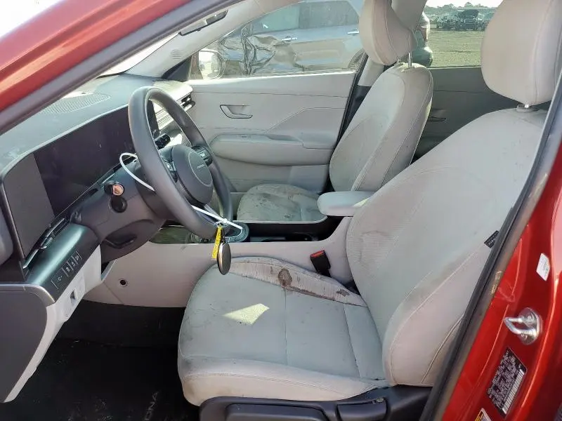 2024 HYUNDAI KONA SE  