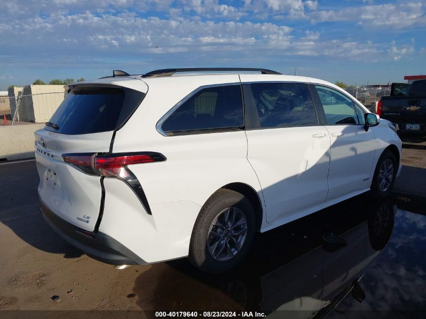 2021 TOYOTA SIENNA LE