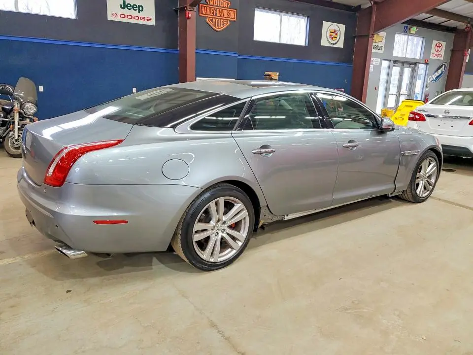2011 JAGUAR XJL   