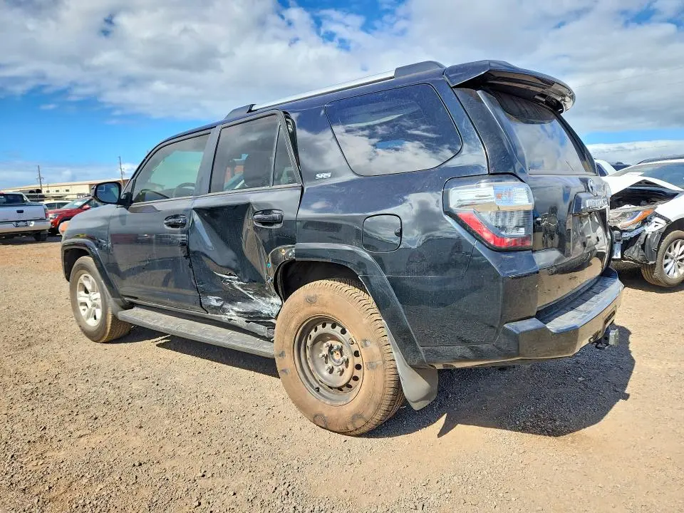 2021 TOYOTA 4RUNNER SR5  