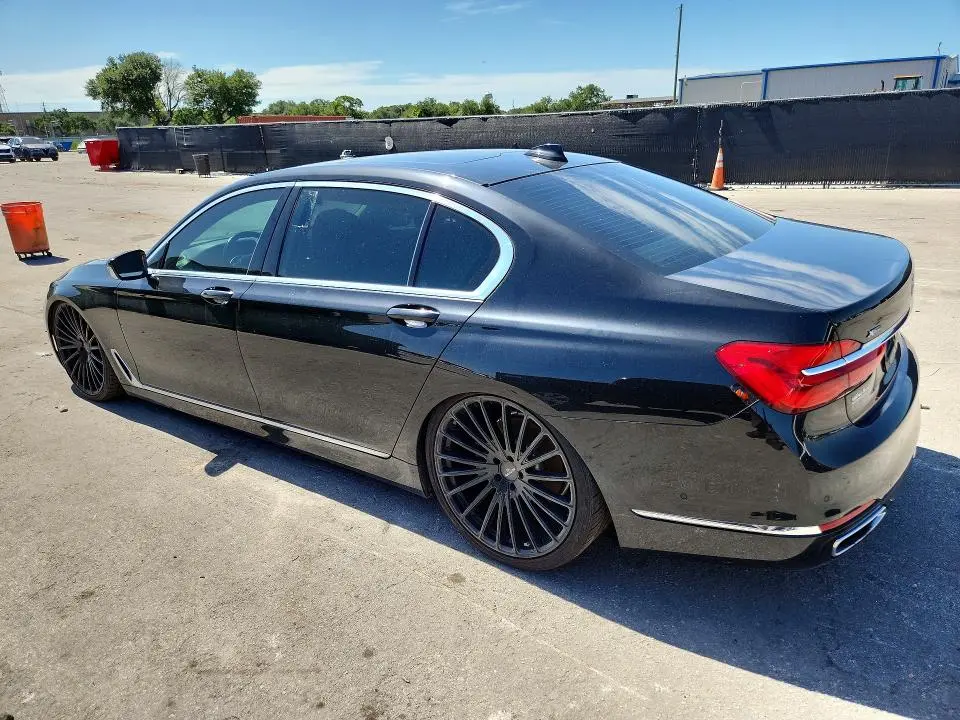 2016 BMW 750 XI  