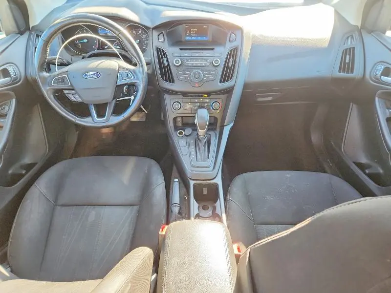 2017 FORD FOCUS SE  