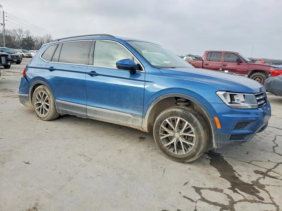 2020 VOLKSWAGEN TIGUAN SE  