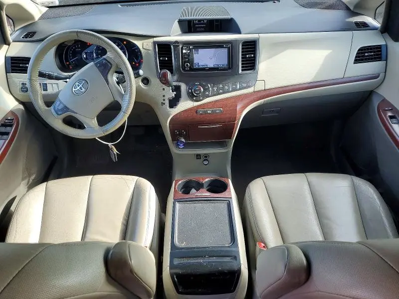 2013 TOYOTA SIENNA XLE 8-PASSENGER  