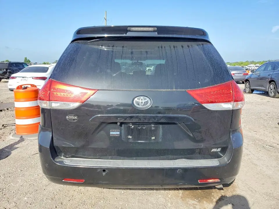 2011 TOYOTA SIENNA XLE 8-PASSENGER  