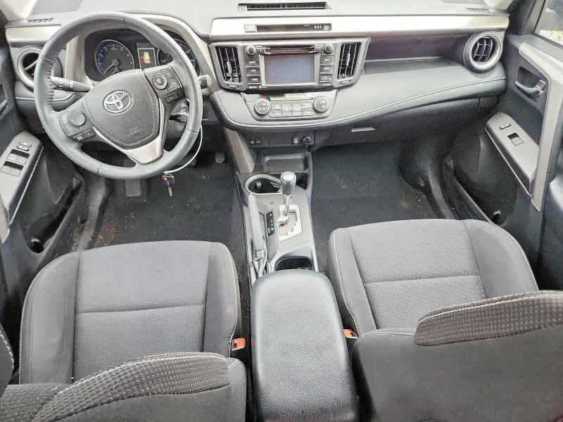 2017 TOYOTA RAV4 XLE  