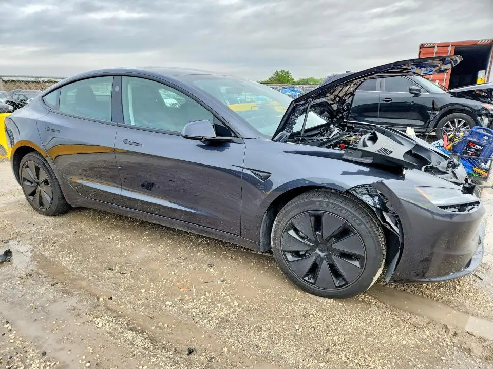 2026 TESLA MODEL 3   