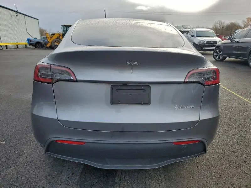 2025 TESLA MODEL Y   