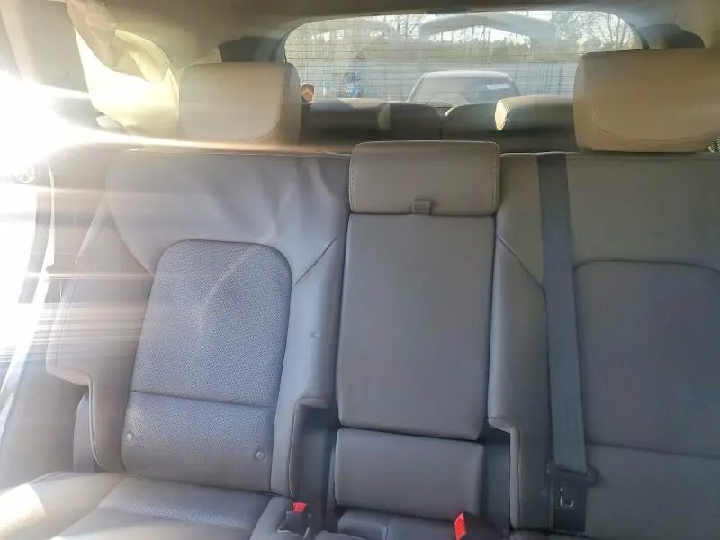 2017 HYUNDAI SANTA FE SE ULTIMATE  