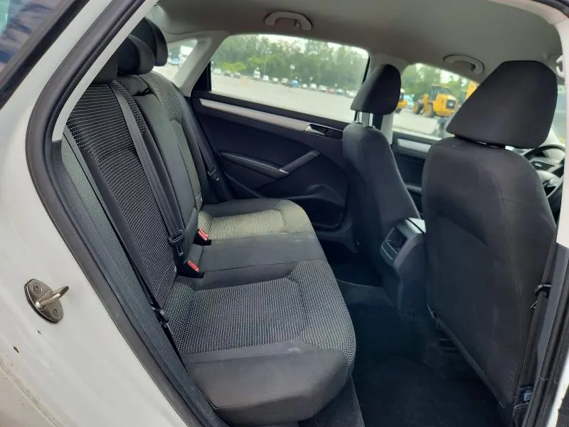 2016 VOLKSWAGEN PASSAT S  