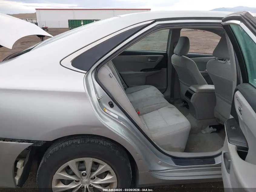 2016 TOYOTA CAMRY LE