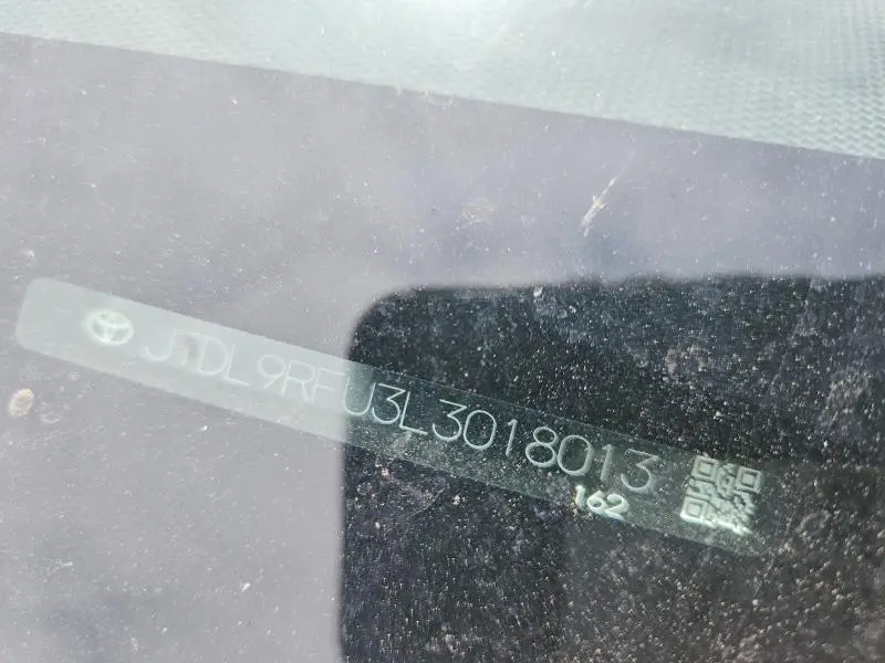 2020 TOYOTA PRIUS LE AWD-E  