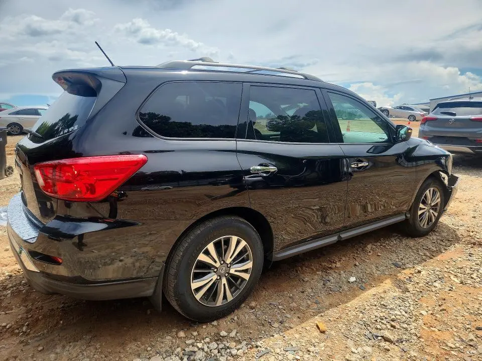 2018 NISSAN PATHFINDER S  