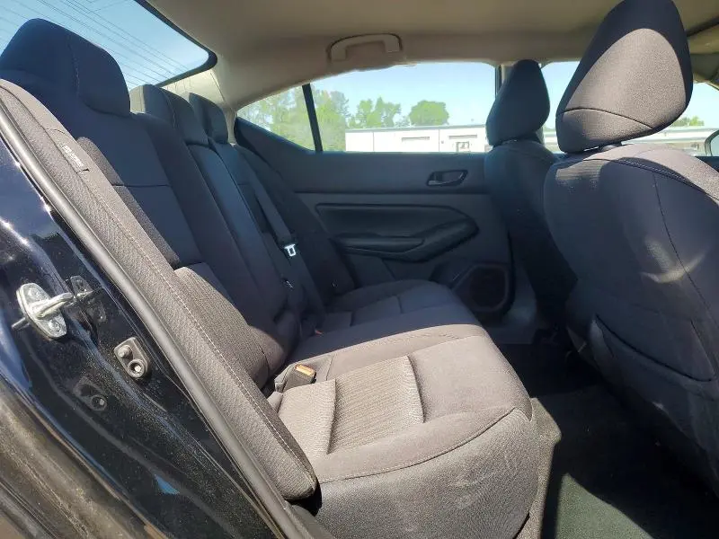 2024 NISSAN ALTIMA SV  