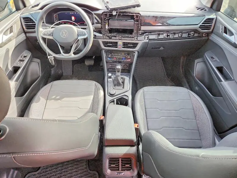 2025 VOLKSWAGEN TAOS SE BLACK  