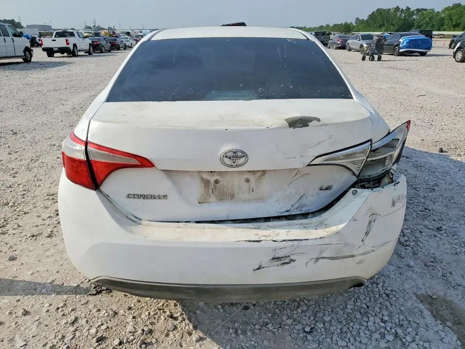 2015 TOYOTA COROLLA LE PLUS  