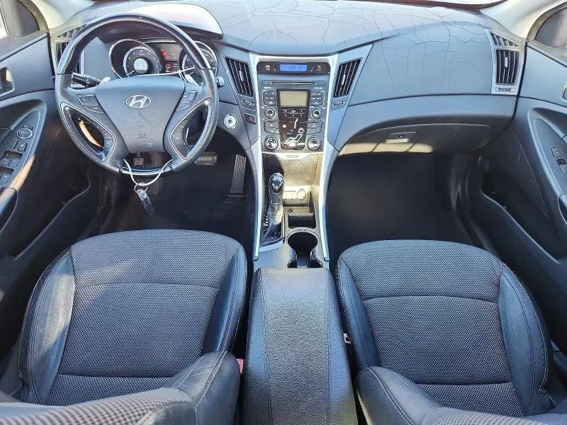 2011 HYUNDAI SONATA SE  