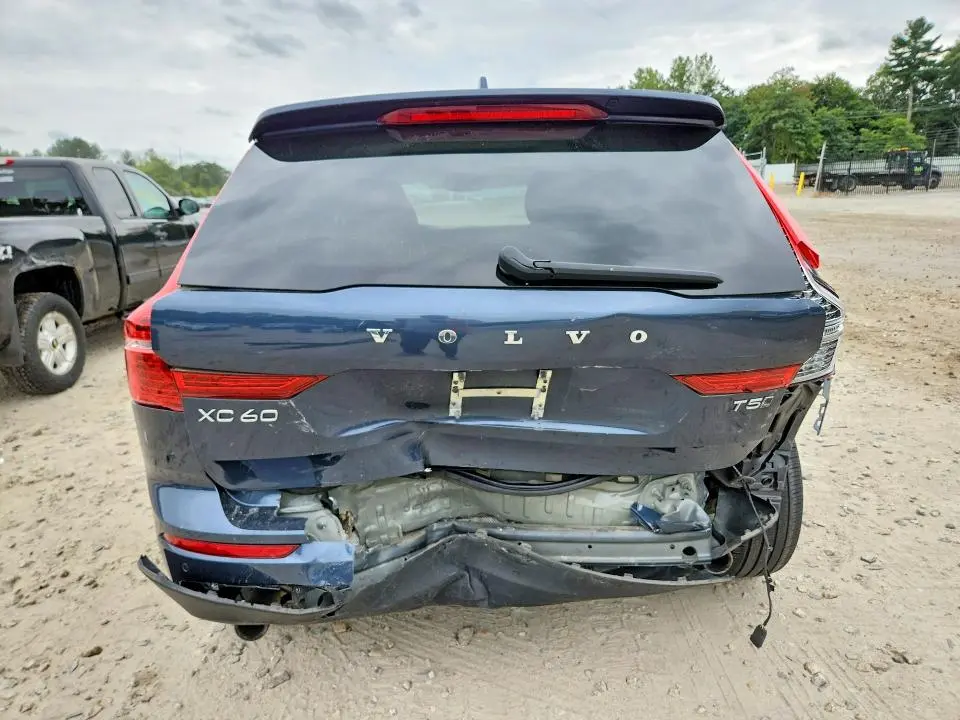 2020 VOLVO XC60 T5 MOMENTUM  