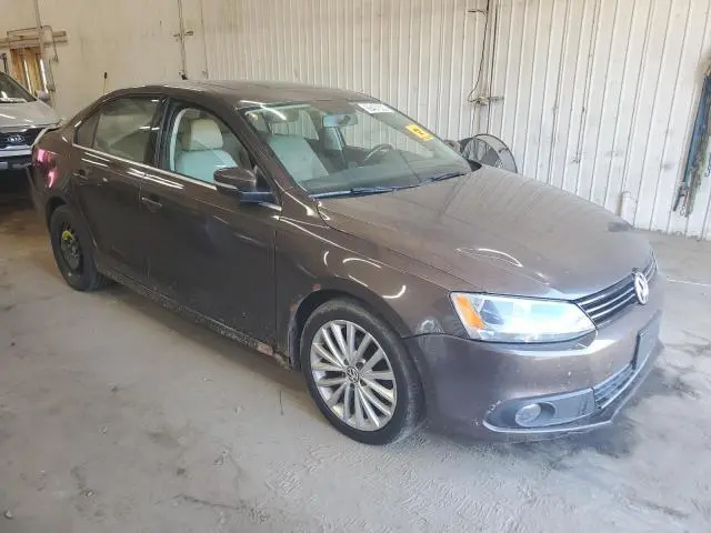 2011 VOLKSWAGEN JETTA SEL  
