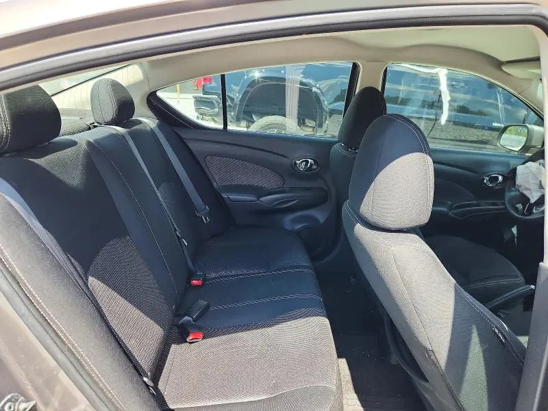 2014 NISSAN VERSA 1.6 SV  