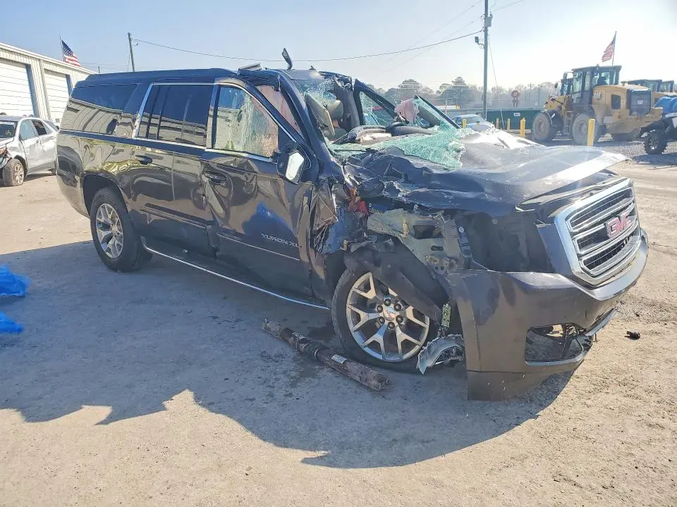 2017 GMC YUKON XL C1500 SLT  