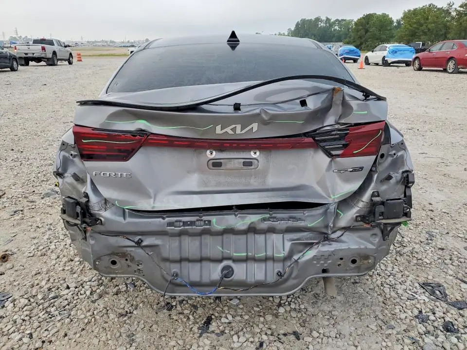 2023 KIA FORTE GT LINE  