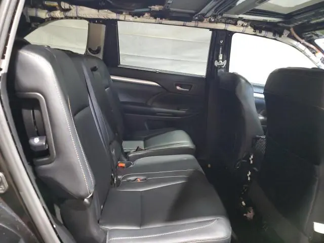 2015 TOYOTA HIGHLANDER XLE  