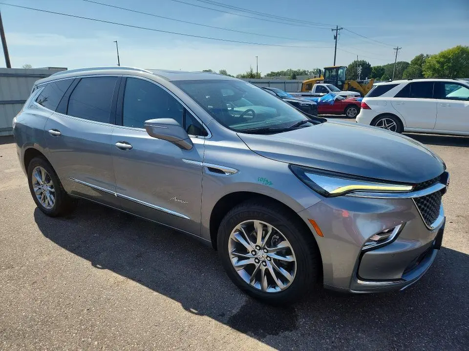 2023 BUICK ENCLAVE AVENIR  