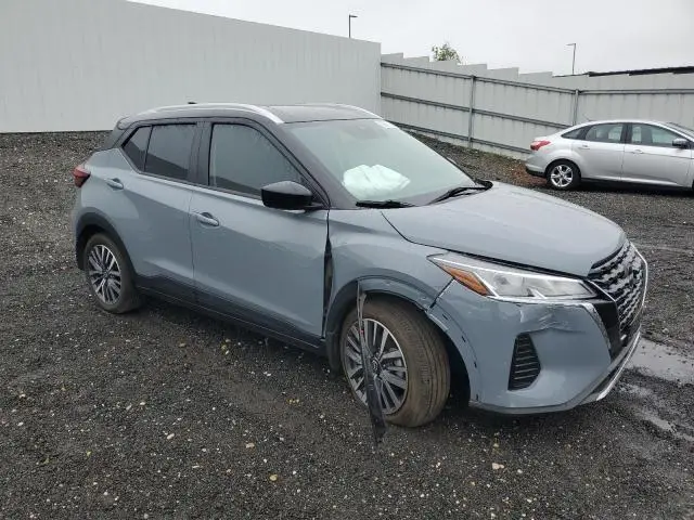 2024 NISSAN KICKS SV  
