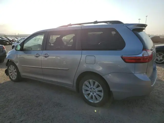 2015 TOYOTA SIENNA LE  